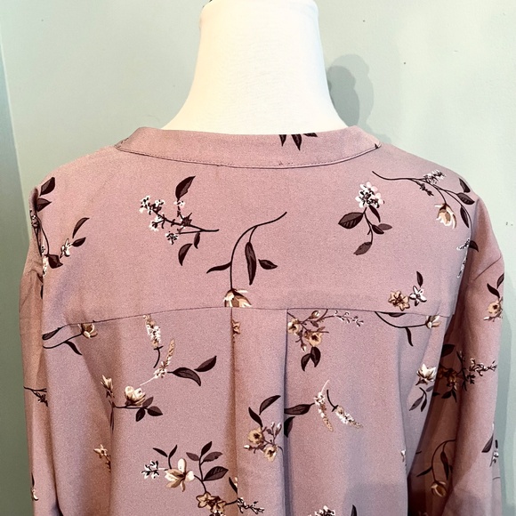 Hillary Radley-Floral Blouse in Mauve-Size XL - Picture 6 of 11